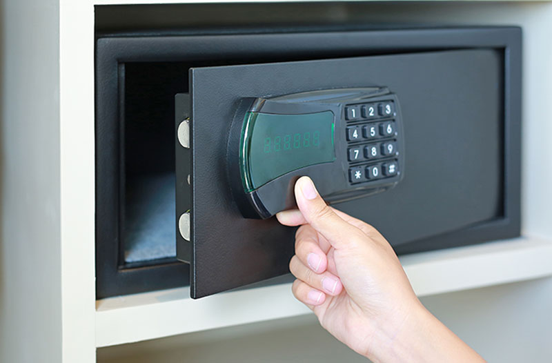 Schrank-Tresor-Ratgeber-Schluesseldienst-Bauer